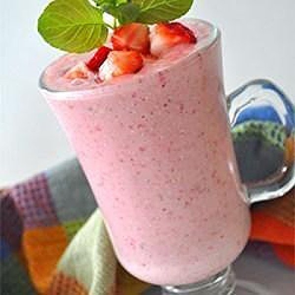 High Protein Banana Berry Bonfire Smoothie